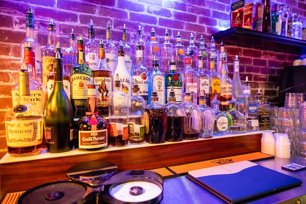 The Spot Hookah Lounge | meal takeaway | 12226 Beach Blvd #5, Jacksonville, FL 32246, USA | 9045032463 OR +1 904-503-2463