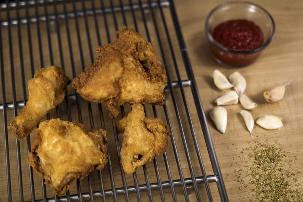 Gioninos Pizzeria | restaurant | 676 Eastwood Ave, Tallmadge, OH 44278, USA | 3306302010 OR +1 330-630-2010