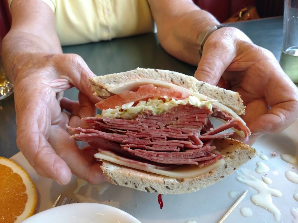 Roxsbury Deli & Grill | restaurant | 443 W Channel Islands Blvd, Port Hueneme, CA 93041, USA | 8059852504 OR +1 805-985-2504