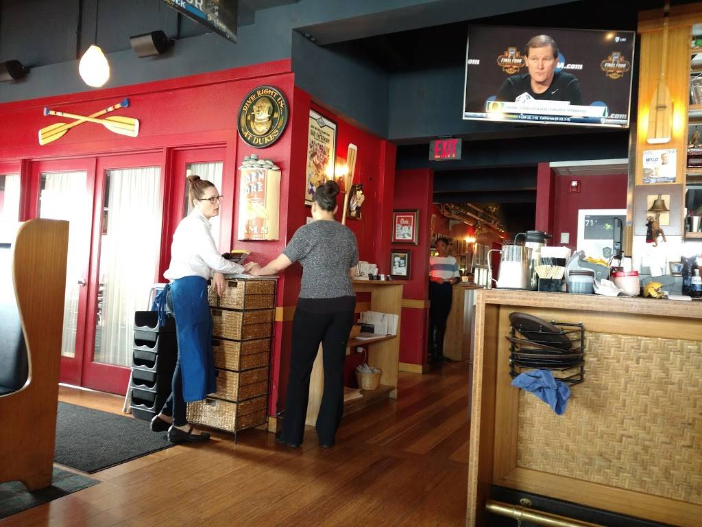 Dukes Seafood | restaurant | 3327 Ruston Way, Tacoma, WA 98402, USA | 2537525444 OR +1 253-752-5444