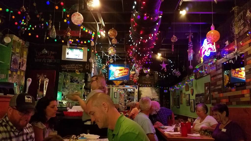 CJs Italian Restaurant | restaurant | 405 Mallery St, St Simons, GA 31522, USA | 9126342711 OR +1 912-634-2711