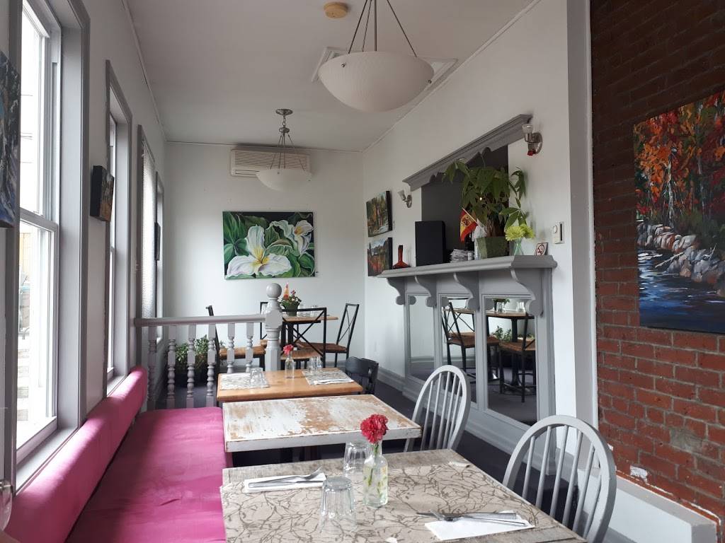 Fresh Dreams | restaurant | 373 Queen St, Peterborough, ON K9H 3J7, Canada | 7055597731 OR +1 705-559-7731