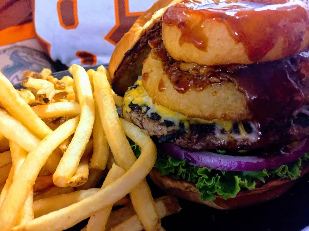 Buffalo Wild Wings | restaurant | 8020 N U.S. 31, Indianapolis, IN 46227, USA | 3178817500 OR +1 317-881-7500