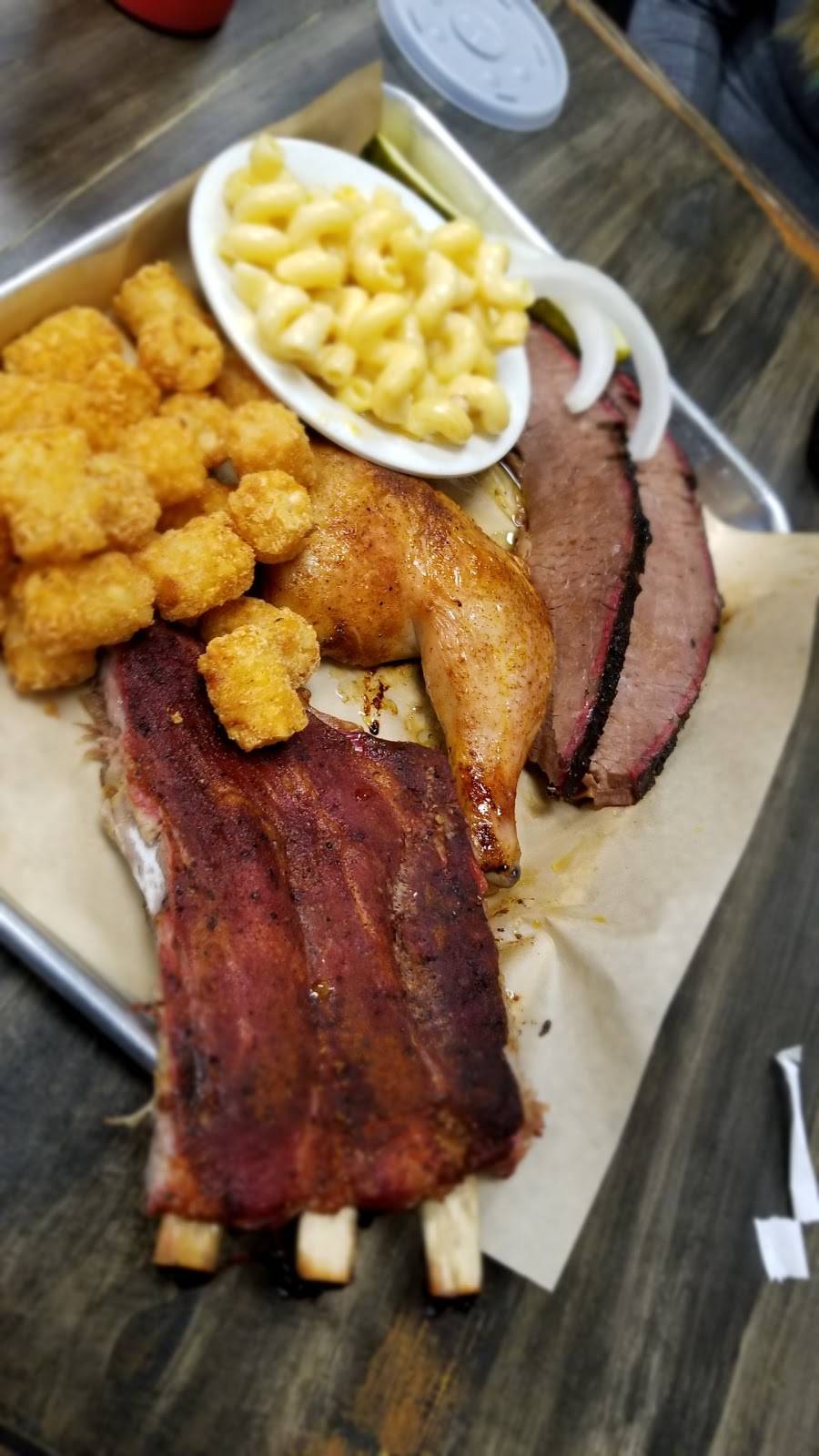 Porkchop and Bubbas BBQ | restaurant | 1230 H St suite a, Bakersfield, CA 93301, USA | 6615204227 OR +1 661-520-4227