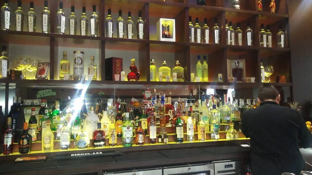 Jalea Peruvian Cuisine | restaurant | 251 W Old Country Rd, Hicksville, NY 11801, USA | 5166052251 OR +1 516-605-2251