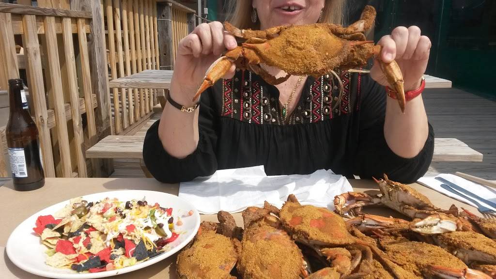 Sue Island Grill & Crab House | restaurant | 900 Baltimore Yacht Club Rd, Essex, MD 21221, USA | 4105740009 OR +1 410-574-0009