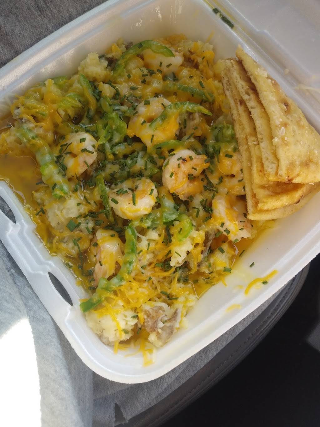 Spud Headz | restaurant | 16400 W McNichols Rd, Detroit, MI 48235, USA | 3138387783 OR +1 313-838-7783