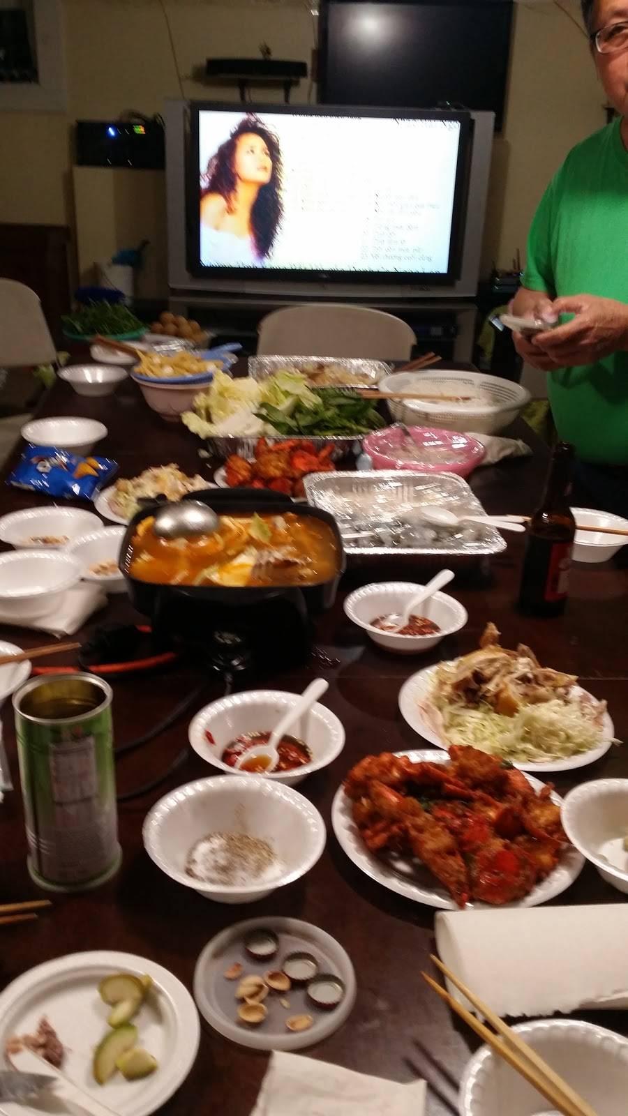 Soc Trang Restaurant | restaurant | 113 Vermont St, Springfield, MA 01108, USA | 4137369999 OR +1 413-736-9999