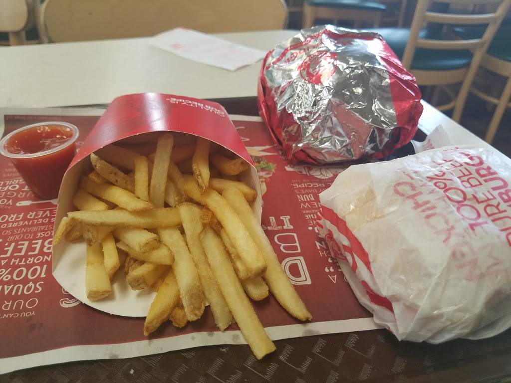 Wendys | restaurant | 14165 Pipeline Ave, Chino, CA 91710, USA | 9095484371 OR +1 909-548-4371