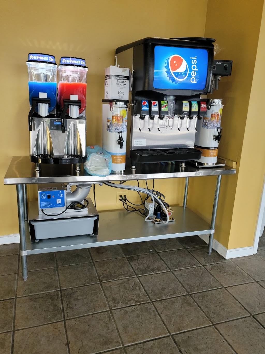 M & Ms Sandwich and Pastry Shop | restaurant | 3045 Vineville Ave, Macon, GA 31204, USA | 4782592873 OR +1 478-259-2873