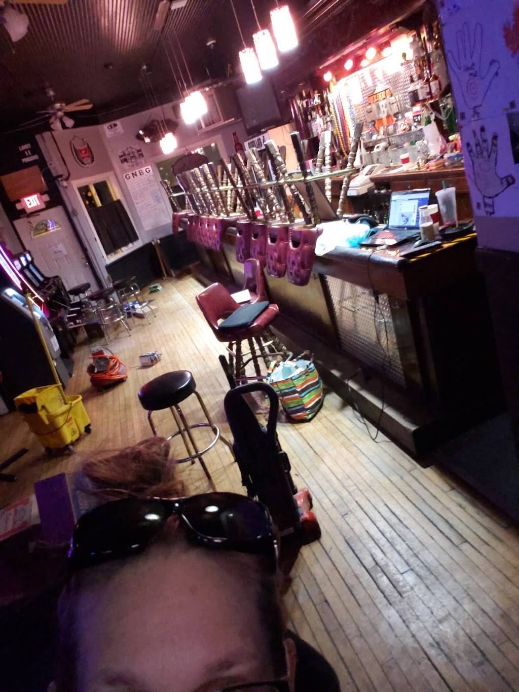 Gorillas Neighborhood Bar & Grill | restaurant | 1309 Oregon St, Oshkosh, WI 54902, USA | 9203857412 OR +1 920-385-7412