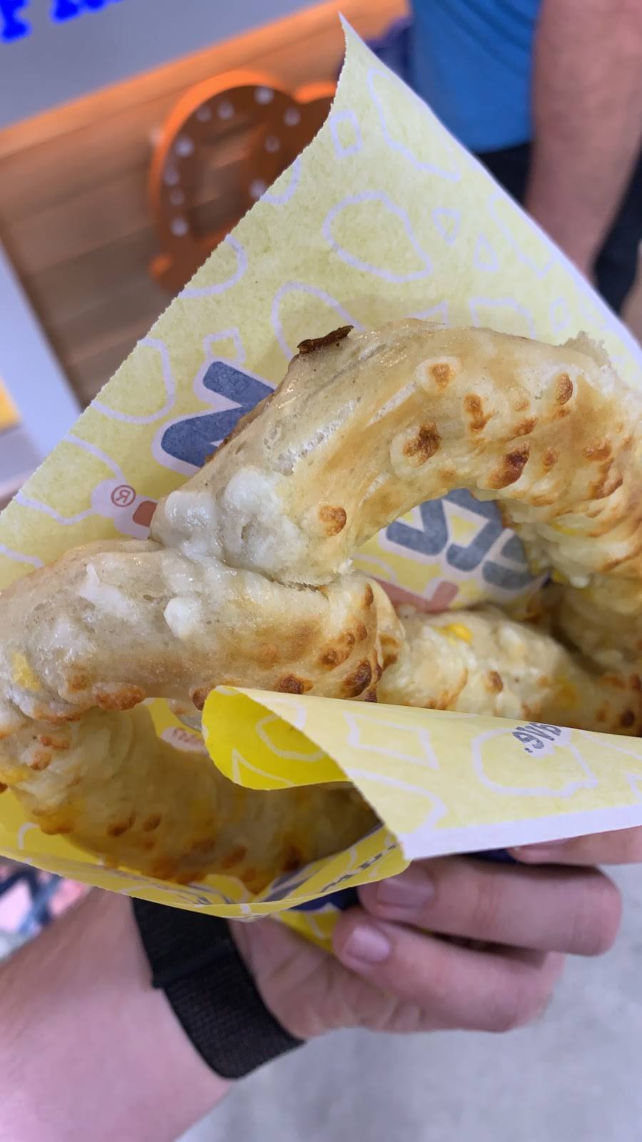 wetzels pretzels | restaurant | 3198 Hamner Ave, Norco, CA 92860, USA | 9518773924 OR +1 951-877-3924