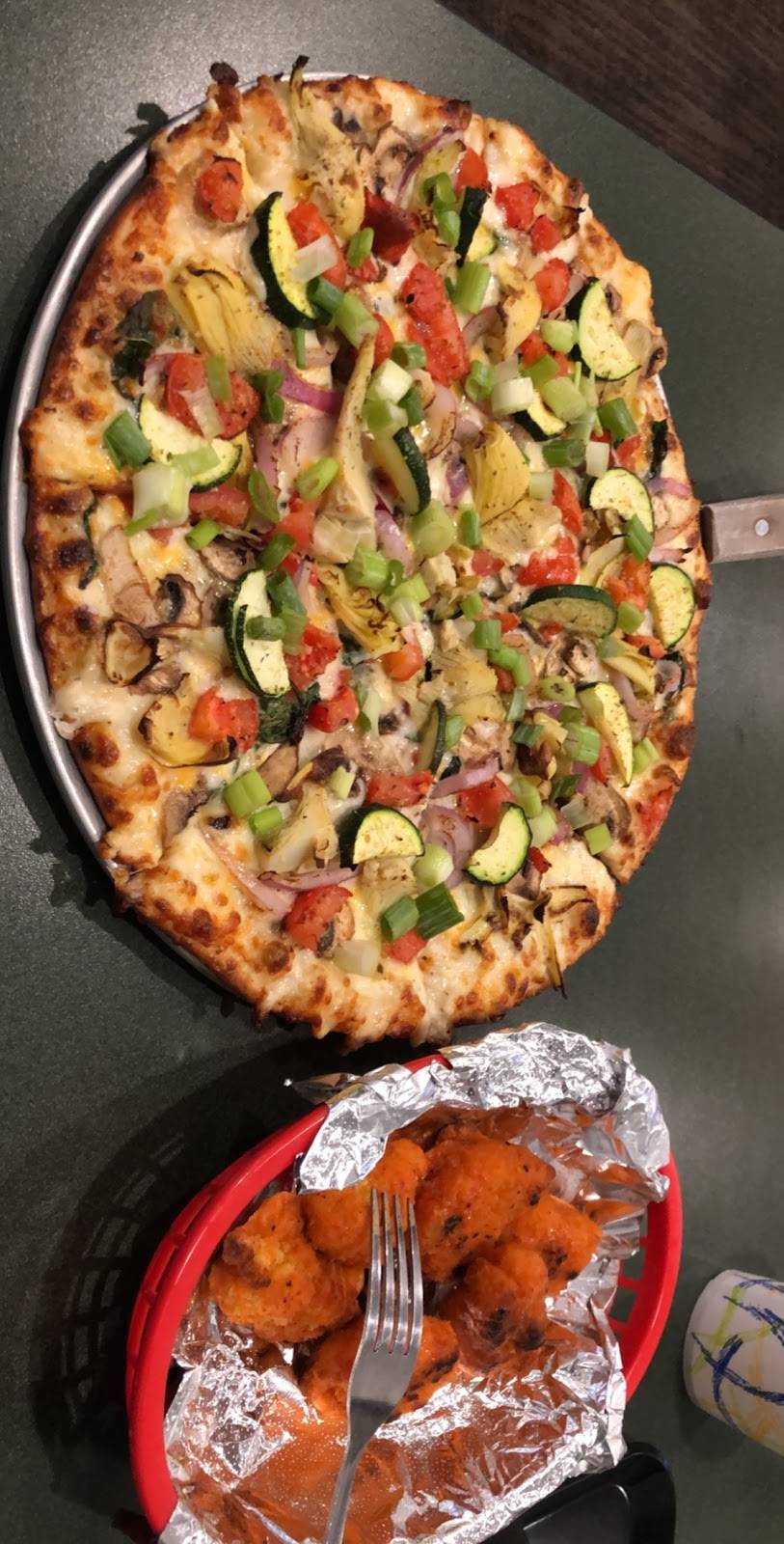 Round Table Pizza | meal delivery | 1139 Grand Ave, Diamond Bar, CA 91765, USA | 9098619432 OR +1 909-861-9432