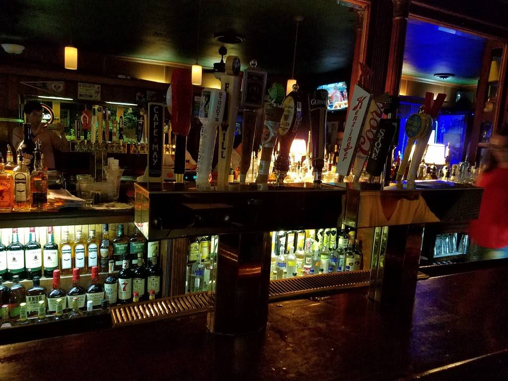 Cherry St. Tavern | restaurant | 129 N 22nd St, Philadelphia, PA 19103, USA | 2155615683 OR +1 215-561-5683