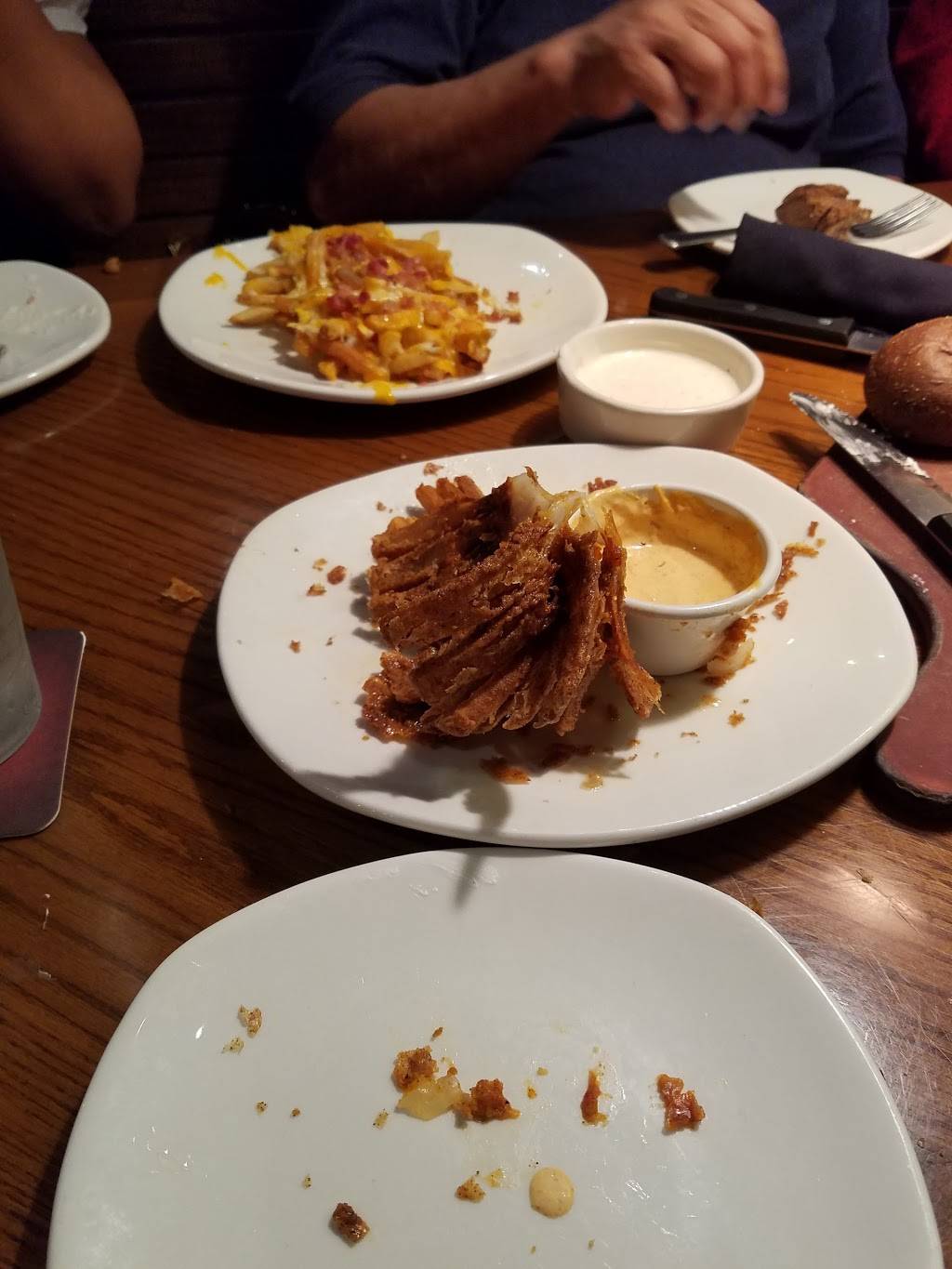 Outback Steakhouse | restaurant | 46300 Potomac Run Plaza, Sterling, VA 20164, USA | 7034063377 OR +1 703-406-3377