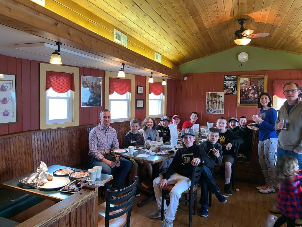 Red Tomato Pizzeria | restaurant | 37 Boston Post Rd, Madison, CT 06443, USA | 2032456948 OR +1 203-245-6948