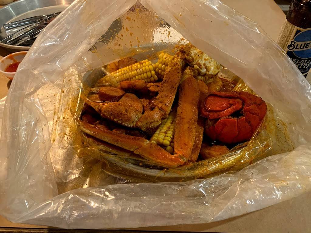 Crafty Crab | restaurant | 147 N Congress Ave, Boynton Beach, FL 33426, USA | 5618108518 OR +1 561-810-8518