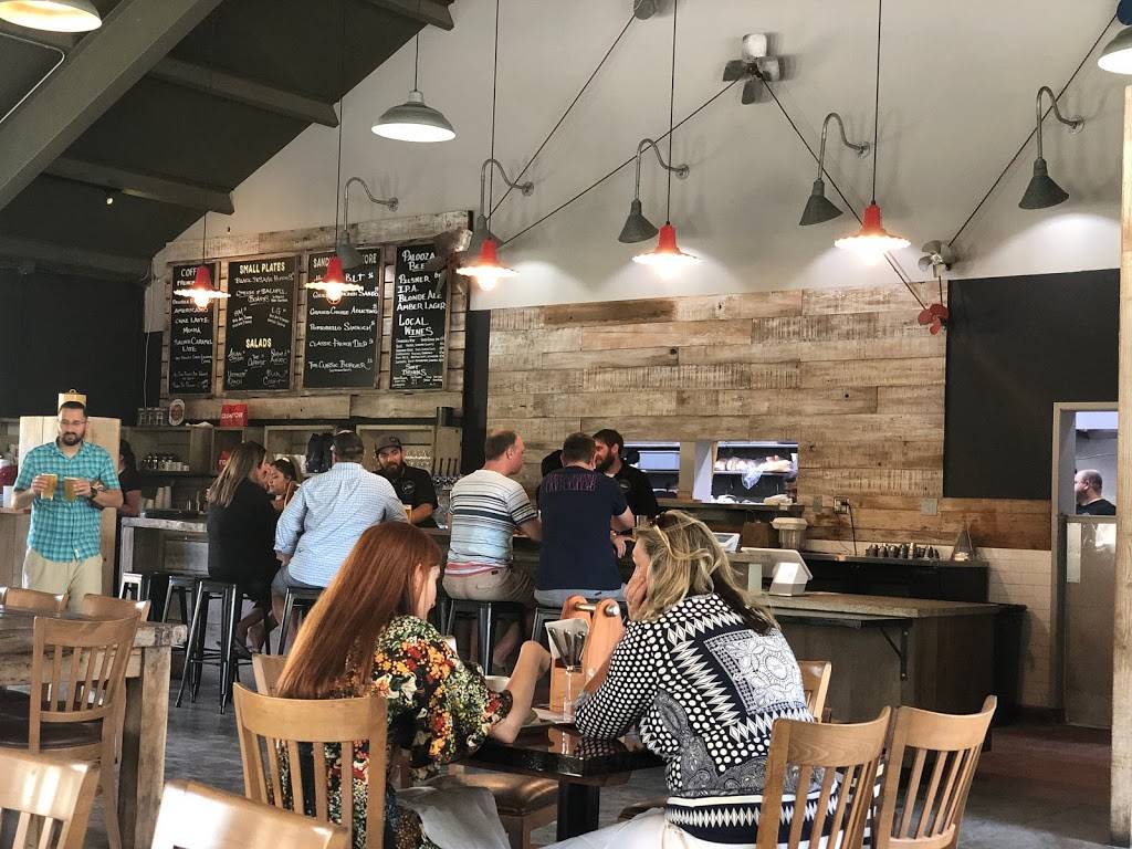 Palooza Beer Garden and Eatery | restaurant | 23570 Arnold Dr, Sonoma, CA 95476, USA | 7079388579 OR +1 707-938-8579