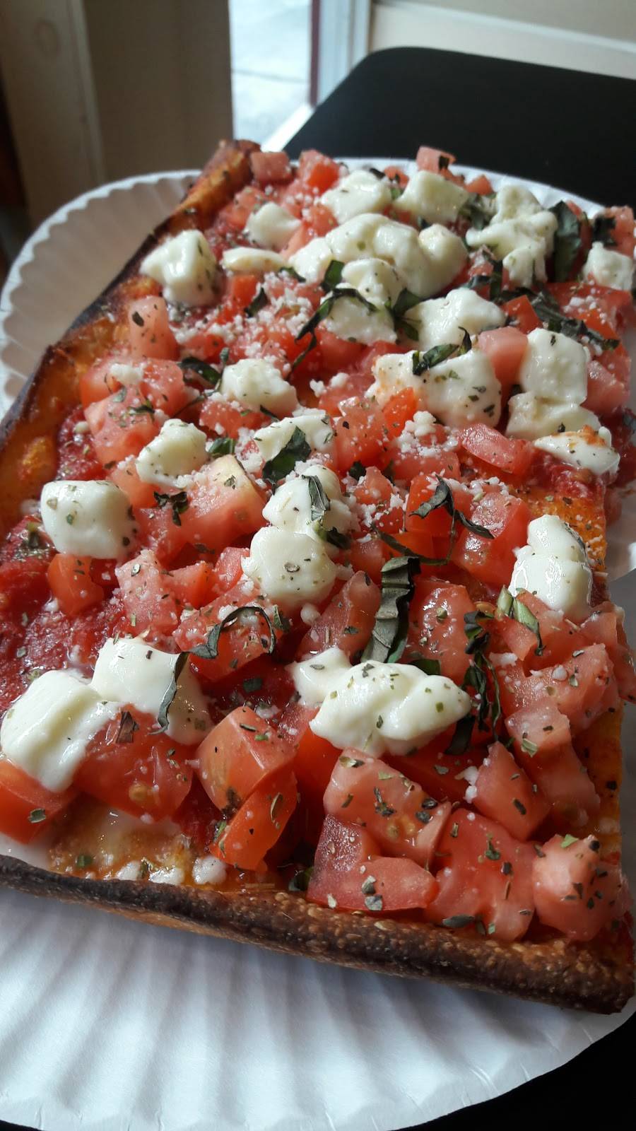 Slices | restaurant | Partition St, Saugerties, NY 12477, USA | 8452473966 OR +1 845-247-3966