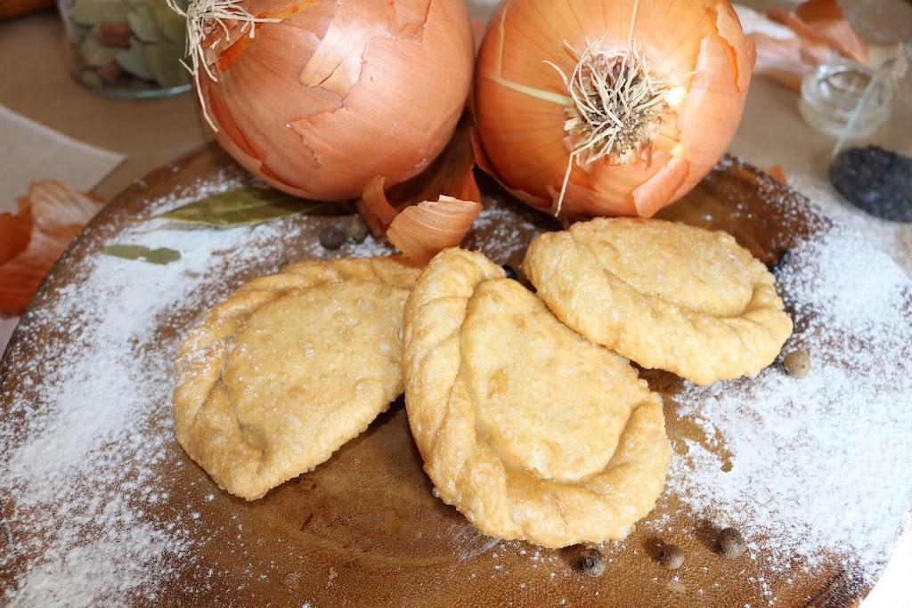 Pierogi Palace | restaurant | 36495 Vine St, Willoughby, OH 44094, USA | 4409187778 OR +1 440-918-7778