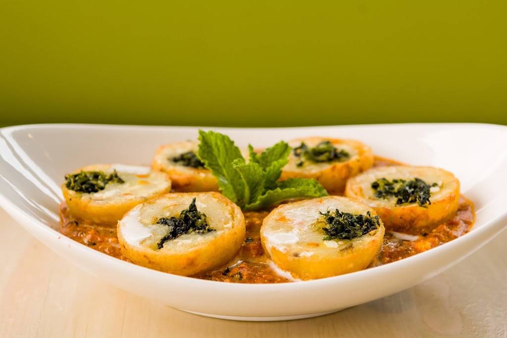 SILK Restaurant & Banquet | restaurant | 1500 E Market St, Leesburg, VA 20176, USA | 5715776471 OR +1 571-577-6471