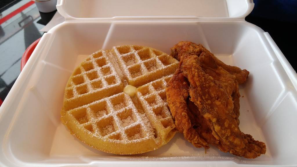 Legends Chicken & Grill | restaurant | 6401 Annapolis Rd, Hyattsville, MD 20784, USA | 2407705151 OR +1 240-770-5151