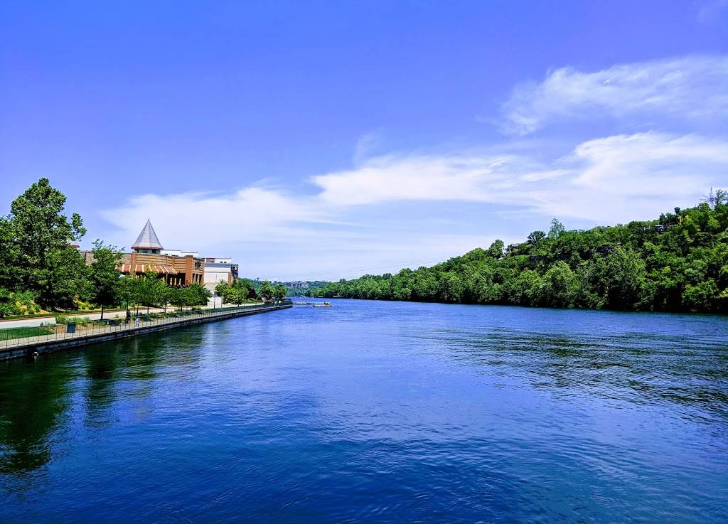 White River Fish House | restaurant | 1 BASS PRO DRIVE, Branson, MO 65616, USA | 4172435100 OR +1 417-243-5100