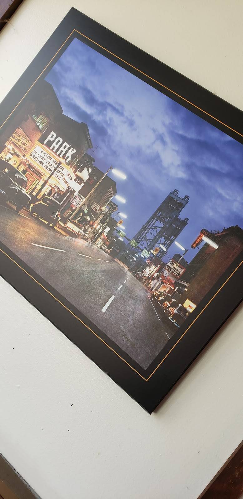 Volcano Pizzaria | restaurant | 256 E Main St, Welland, ON L3B 3W9, Canada | 9057353716 OR +1 905-735-3716