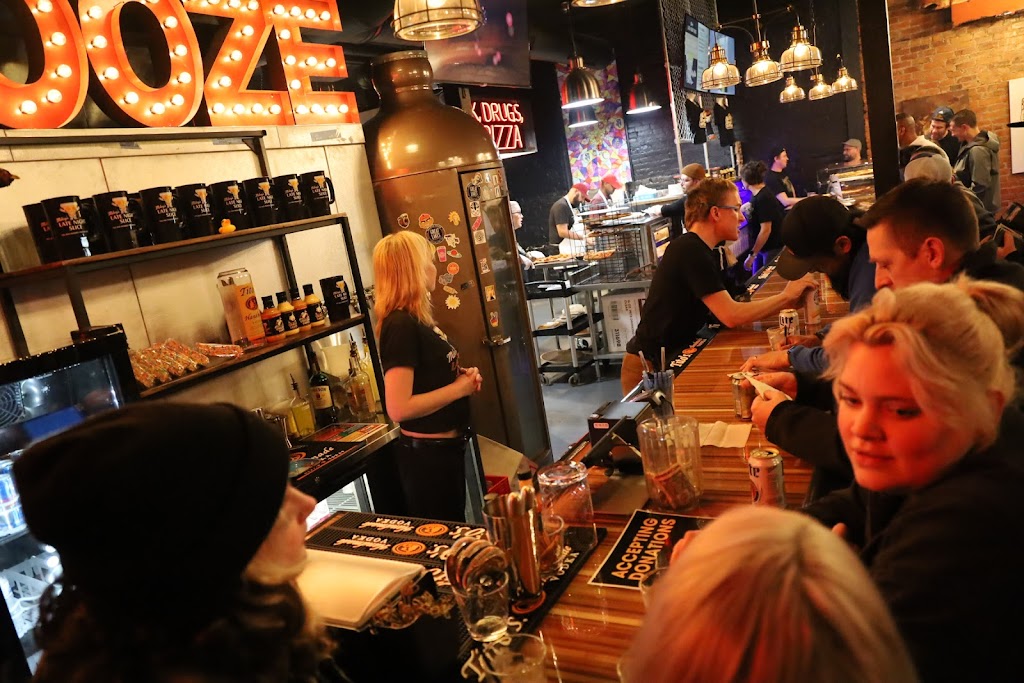 Mikeys Late Night Slice | restaurant | 892 Oak St, Columbus, OH 43205, USA | 6149271136 OR +1 614-927-1136