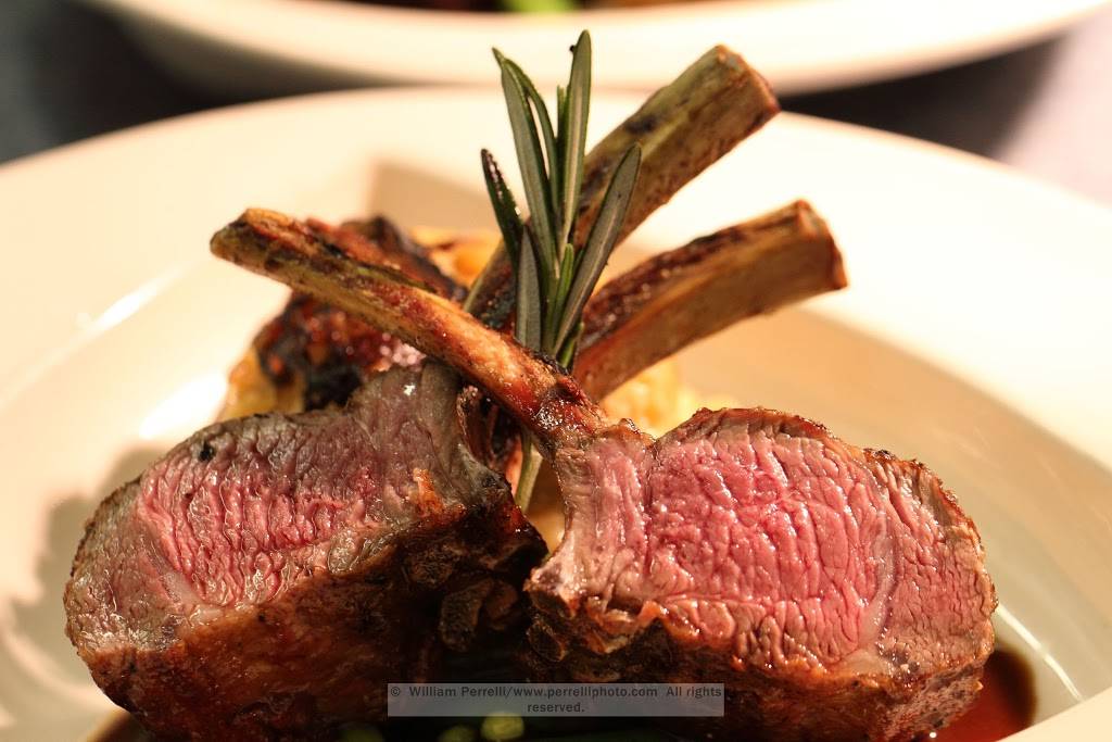 Le Petit Café | restaurant | 225 Montowese St, Branford, CT 06405, USA | 2034839791 OR +1 203-483-9791