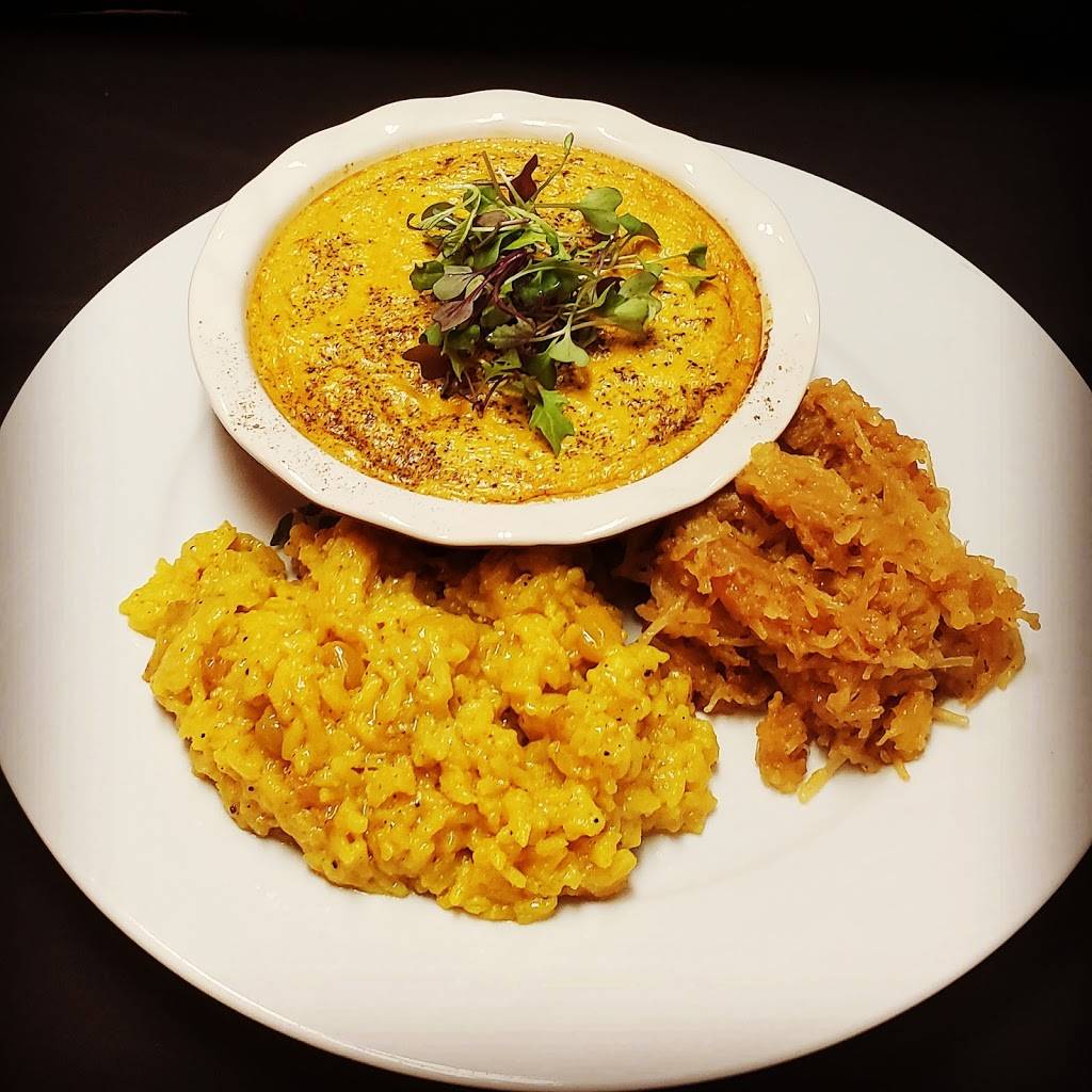 The Zulu Hut | restaurant | 67 Bow St 2nd Floor, Portsmouth, NH 03801, USA | 6035010111 OR +1 603-501-0111