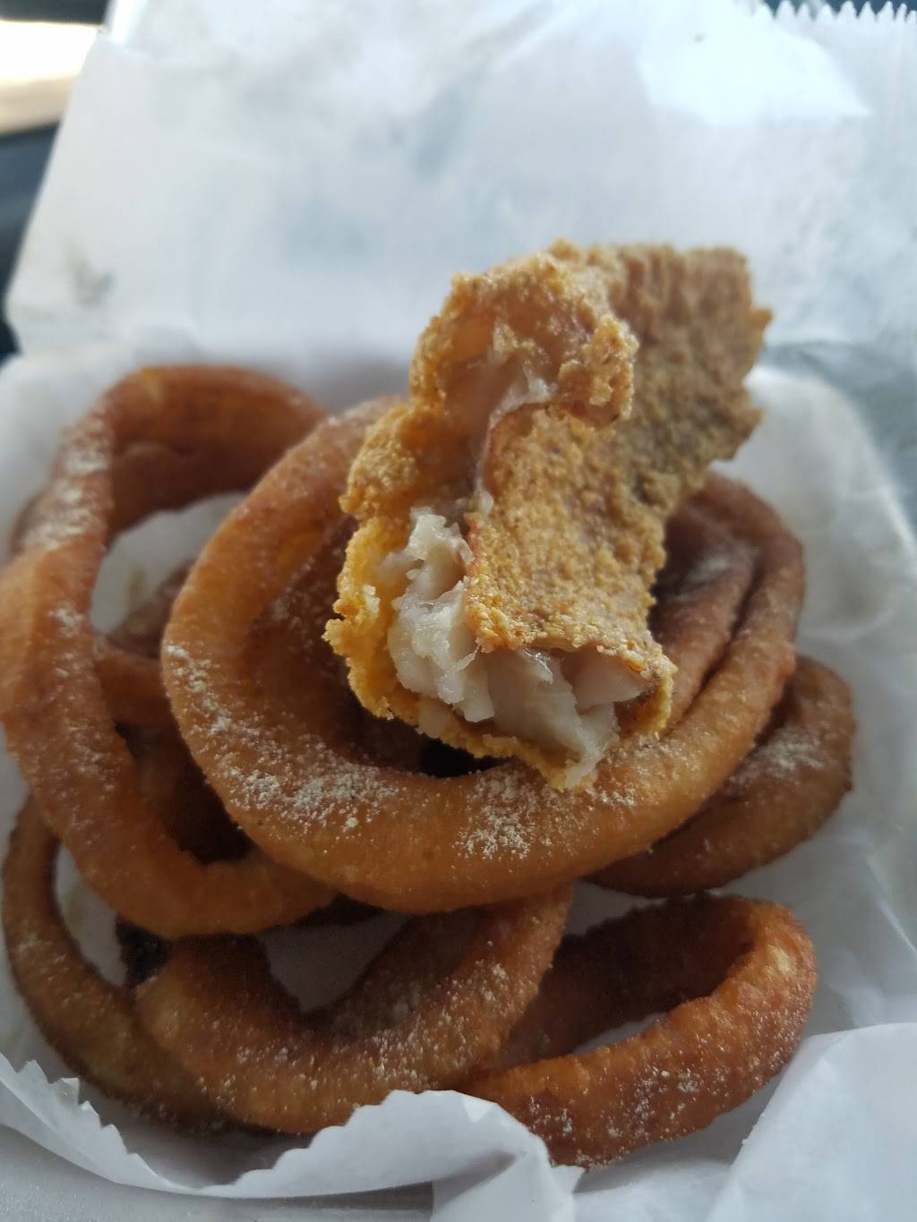 Hook | restaurant | 1127 W Broadway Ave #2505, Minneapolis, MN 55411, USA | 6125213333 OR +1 612-521-3333