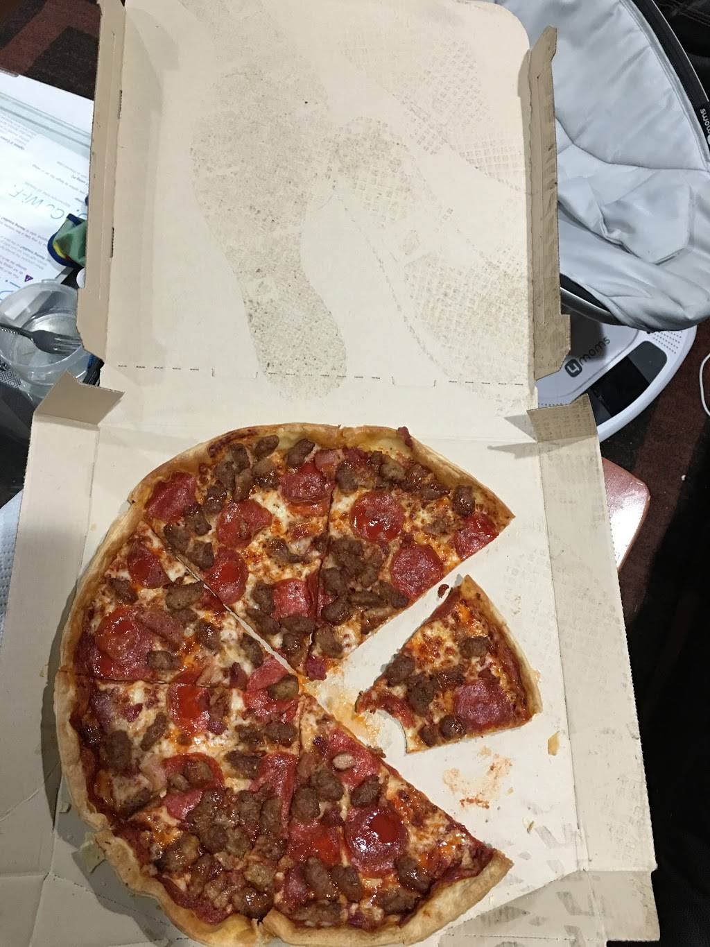 Pizza Hut | restaurant | 2400 W Berry St, Fort Worth, TX 76110, USA | 8179277027 OR +1 817-927-7027