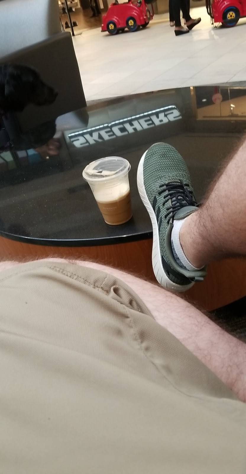 Starbucks | cafe | 1251 U.S. Highway 31 North D07, Greenwood, IN 46142, USA | 4639993035 OR +1 463-999-3035