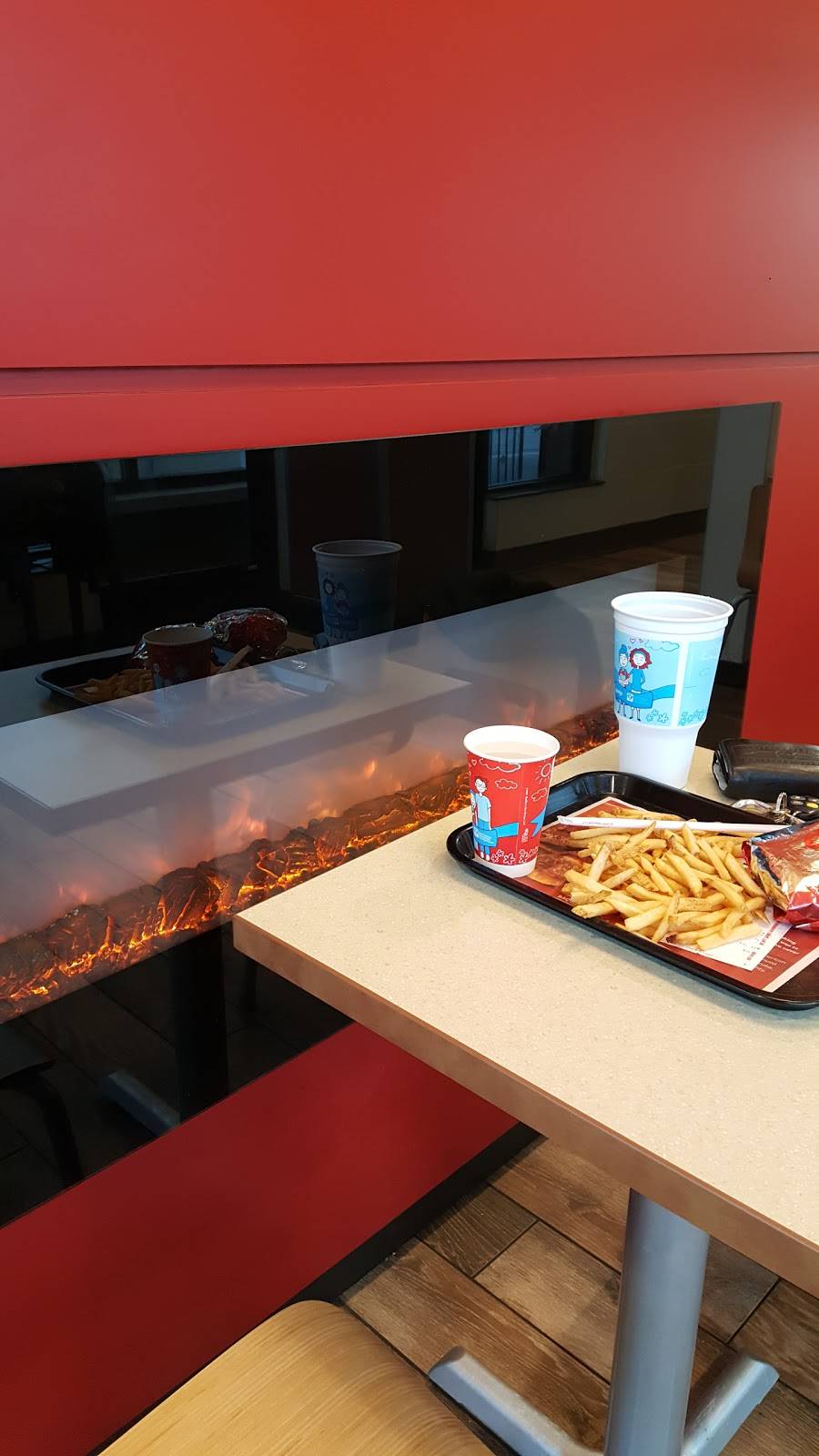 Wendys | restaurant | 495 N Kinzie Ave, Bradley, IL 60915, USA | 8159329102 OR +1 815-932-9102