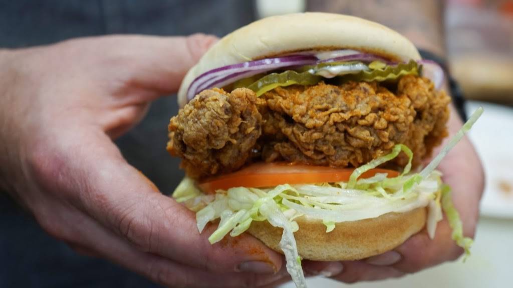 Coates Fried Chicken and Burgers | restaurant | 353 W Bonita Ave, Claremont, CA 91711, USA | 9093990991 OR +1 909-399-0991