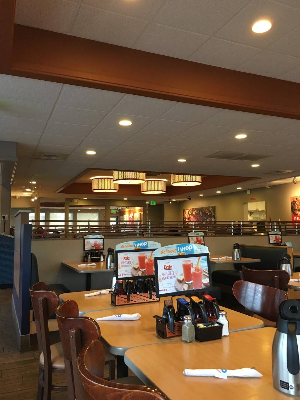 IHOP | bakery | 44030 Pipeline Plaza, Ashburn, VA 20147, USA | 7037233367 OR +1 703-723-3367