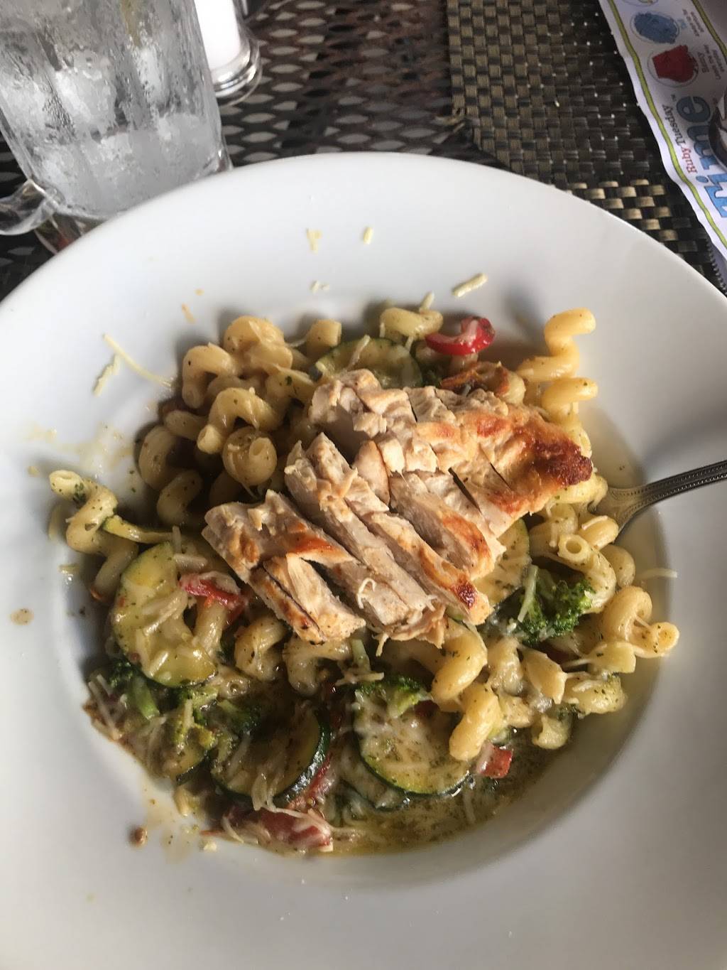 Ruby Tuesday | restaurant | 7909 Gall Blvd, Zephyrhills, FL 33542, USA | 8137831115 OR +1 813-783-1115