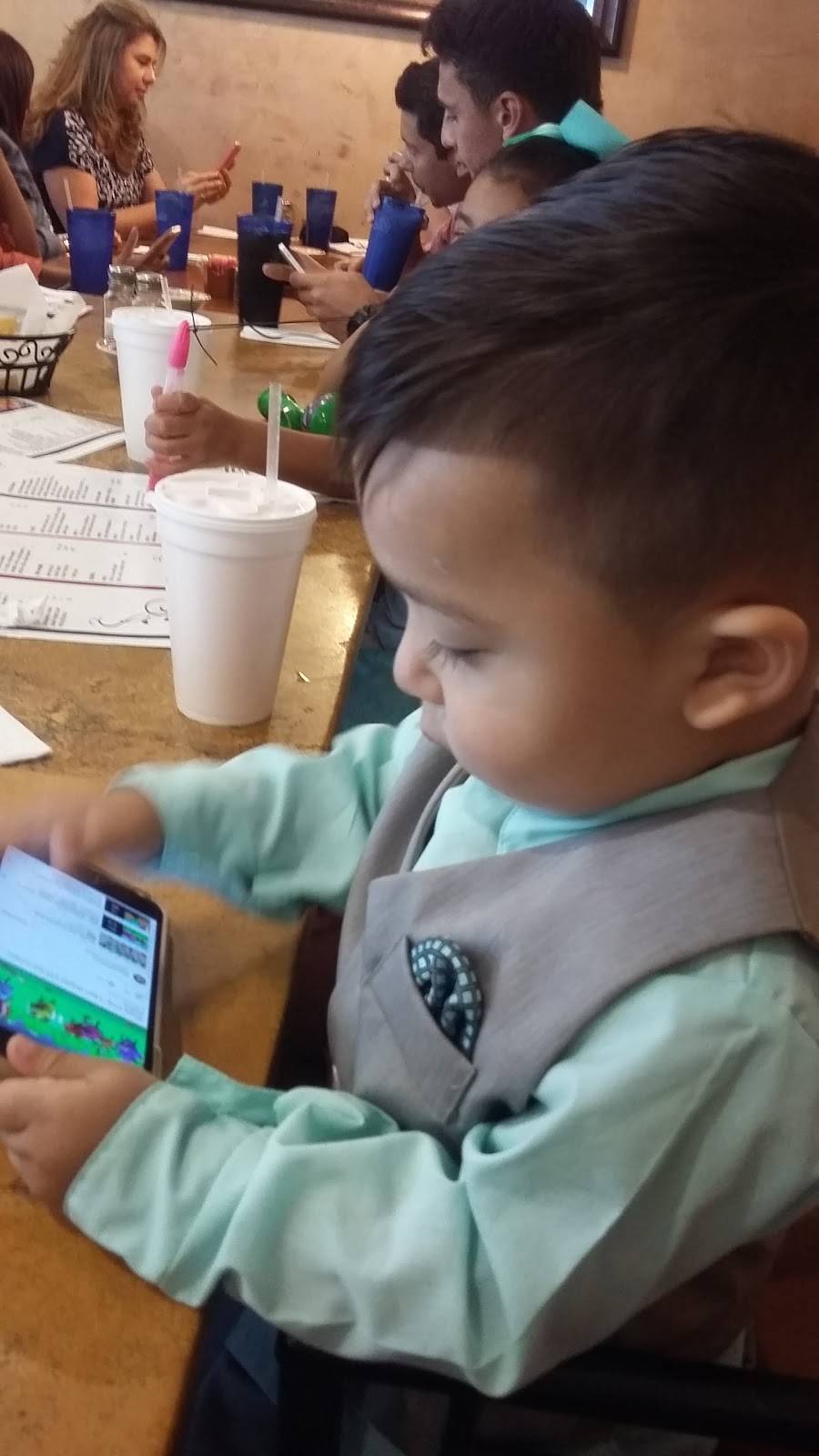 Me & Marthas Express | restaurant | 505 E Tulare St, Dinuba, CA 93618, USA | 5595912298 OR +1 559-591-2298