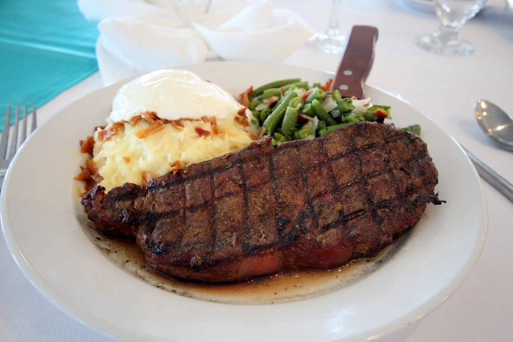 Seahorse Bar & Grill | cafe | 310 Ocean Ave, Surfside Beach, TX 77541, USA | 9792392233 OR +1 979-239-2233