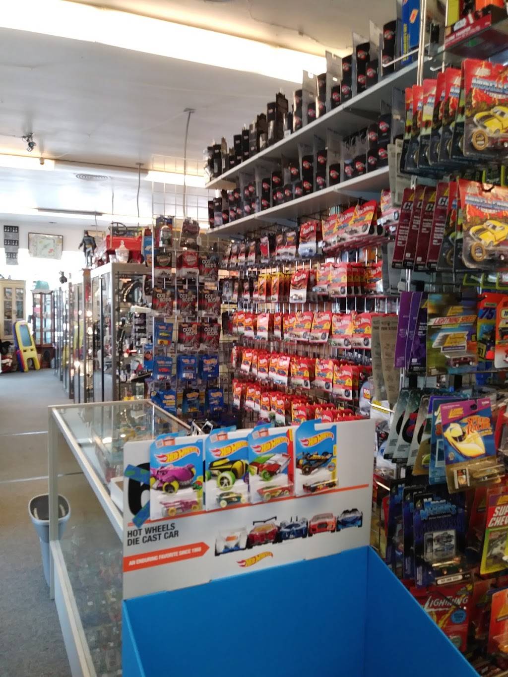 Main Street Collectors Mall & Soda Fountain | restaurant | 10909 SE Main St, Milwaukie, OR 97222, USA | 5036597632 OR +1 503-659-7632