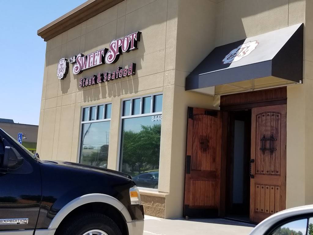 The Sweet Spot | restaurant | 8448 W Central Ave, Wichita, KS 67212, USA | 3162604999 OR +1 316-260-4999