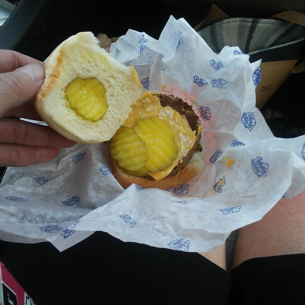 White Castle | restaurant | 4020 Shelbyville Rd, St Matthews, KY 40207, USA | 5022599145 OR +1 502-259-9145