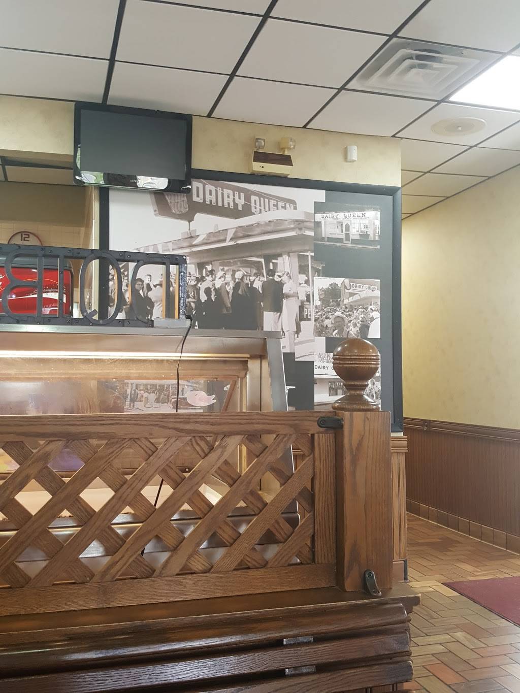 Dairy Queen | restaurant | 913 Charleston Ave, Mattoon, IL 61938, USA | 2172350911 OR +1 217-235-0911