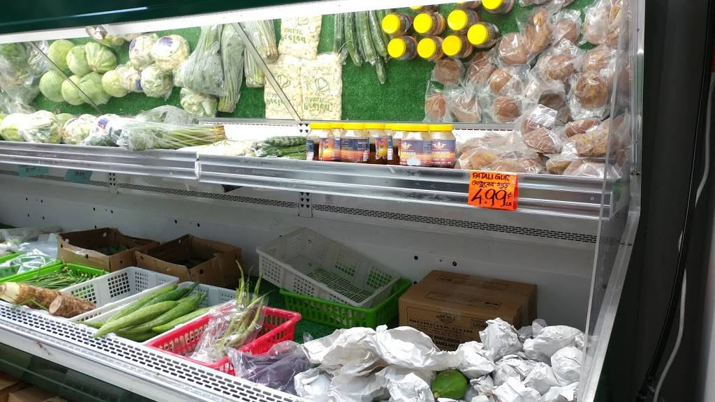 New Taj Mahal Foods | restaurant | 1185 Dundas St E, Mississauga, ON L4Y 2C5, Canada | 9052722121 OR +1 905-272-2121