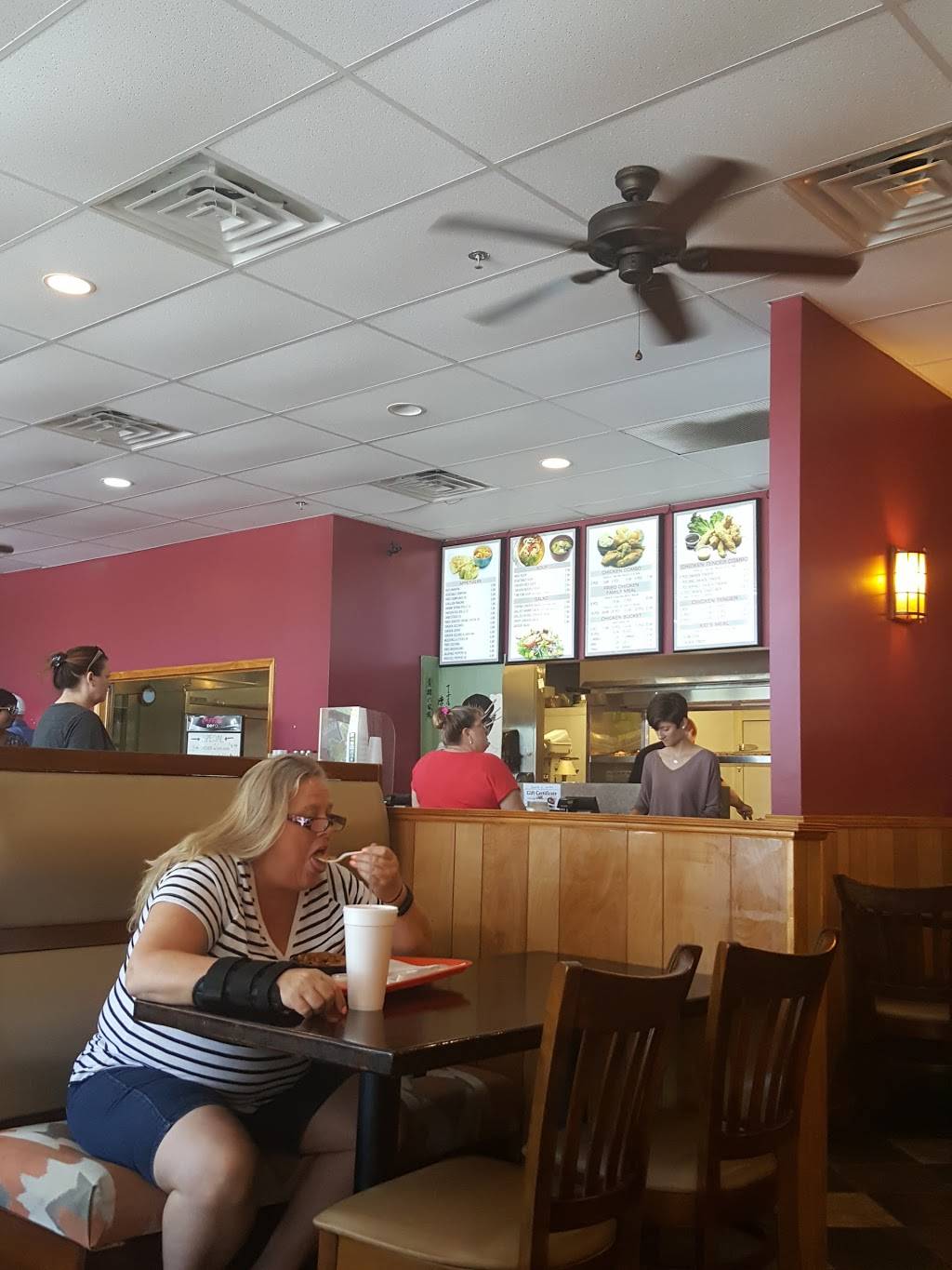 Golden Chicken & Japanese Grille | restaurant | 46400 Lexington Village Way, Lexington Park, MD 20653, USA | 3017374488 OR +1 301-737-4488