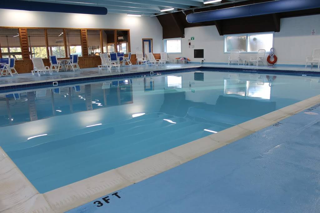 Alpine Lake Resort | night club | 700 W Alpine Dr, Terra Alta, WV 26764, USA | 3047892481 OR +1 304-789-2481