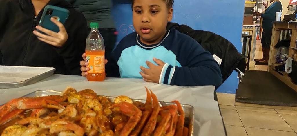 Krab Kingz Ft. Worth | restaurant | 6901 Wichita St, Forest Hill, TX 76140, USA | 8173933393 OR +1 817-393-3393