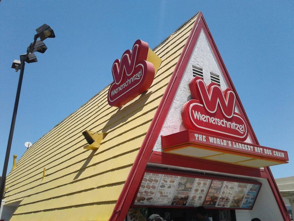 Wienerschnitzel | restaurant | 82-608 CA-111, Indio, CA 92201, USA | 7603429700 OR +1 760-342-9700