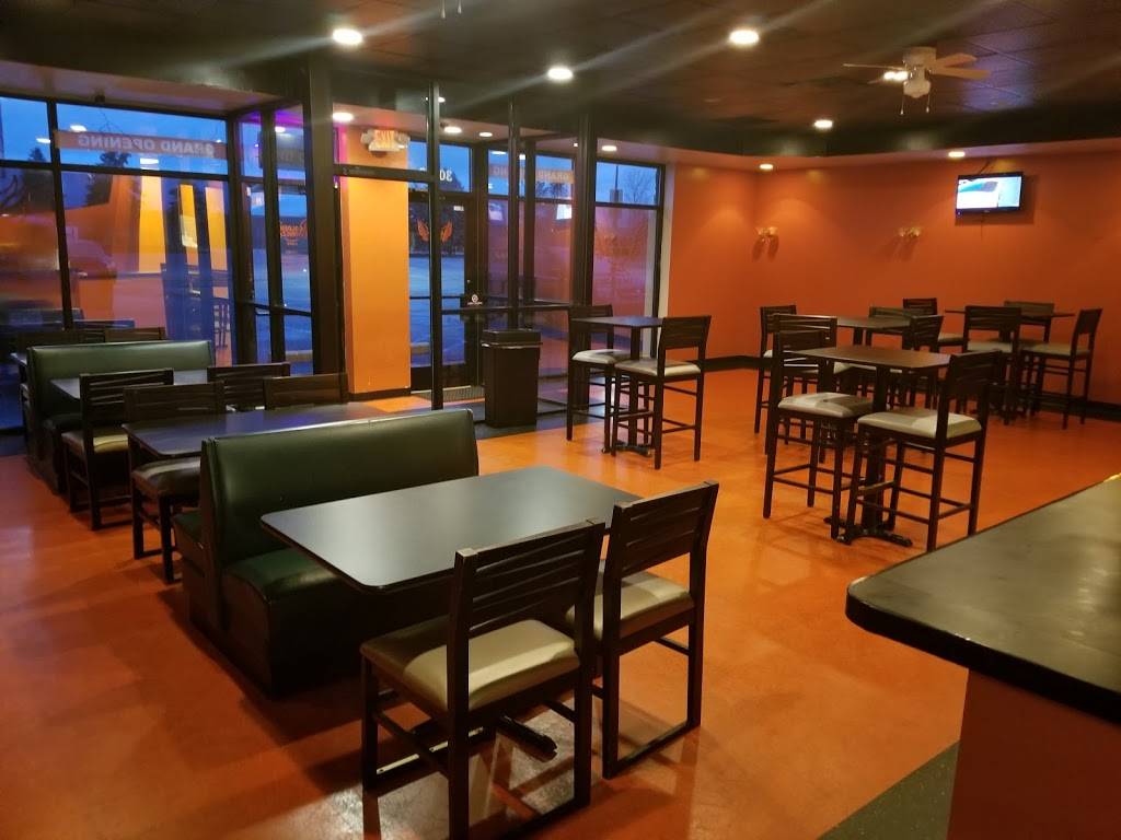 Golden Wingz | restaurant | 30763 Eureka Rd, Romulus, MI 48174, USA | 7349923821 OR +1 734-992-3821